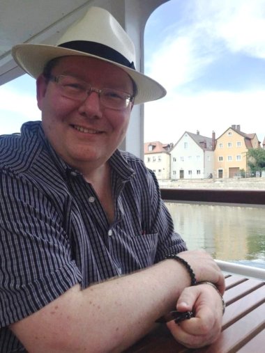 Das Bild zeigt Dr. Jürgen Henkel.