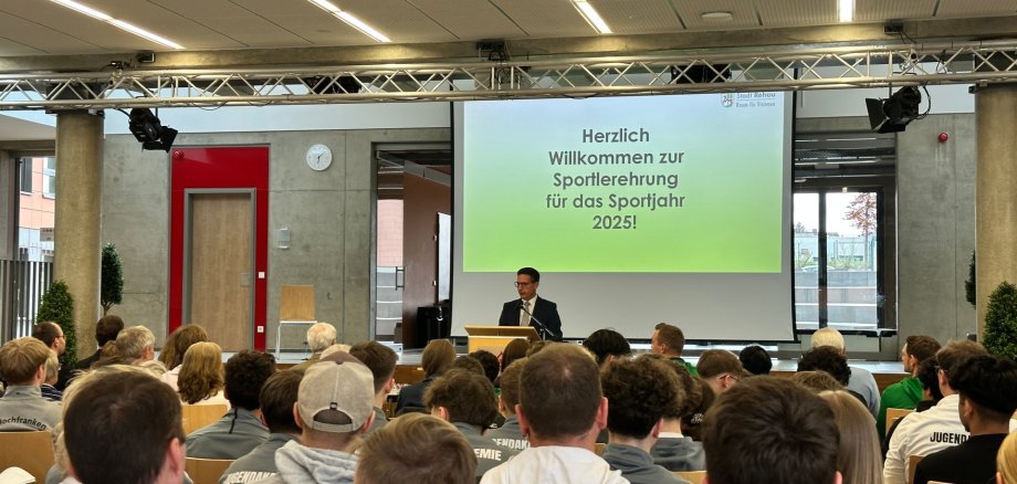 Das Bild zeigt eine Aufnahme der Sportlerehrung 2025
