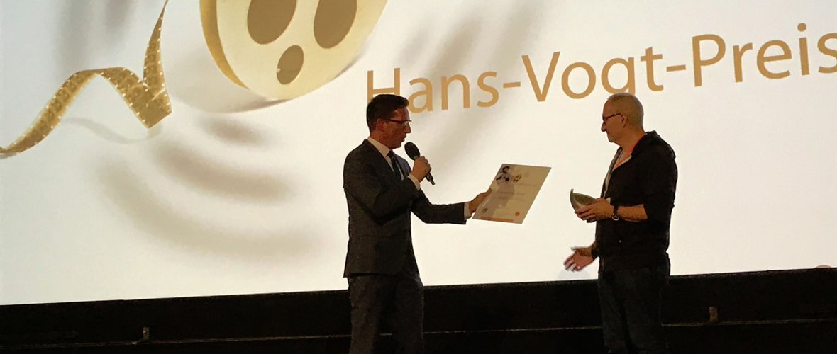 Das Bild zeigt den Hans-Vogt-Filmpreisträger Graf von 2017.