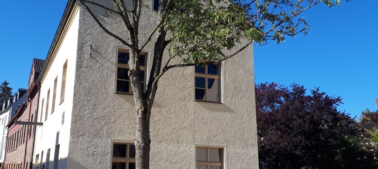 Das Bild zeigt das Gebäude im Angergässchen, in welchem sich die Mechanische Werkstatt befindet.