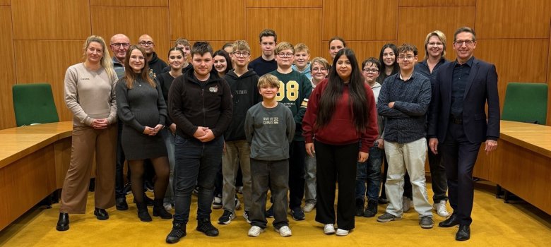 Das Bild zeigt den Jugendstadtrat in seiner Zusammensetzung in der Periode 2025/2026.