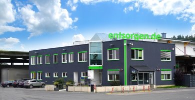 Das Bild zeigt das unternehmen entsorgen.de in Kühschwitz von außen.