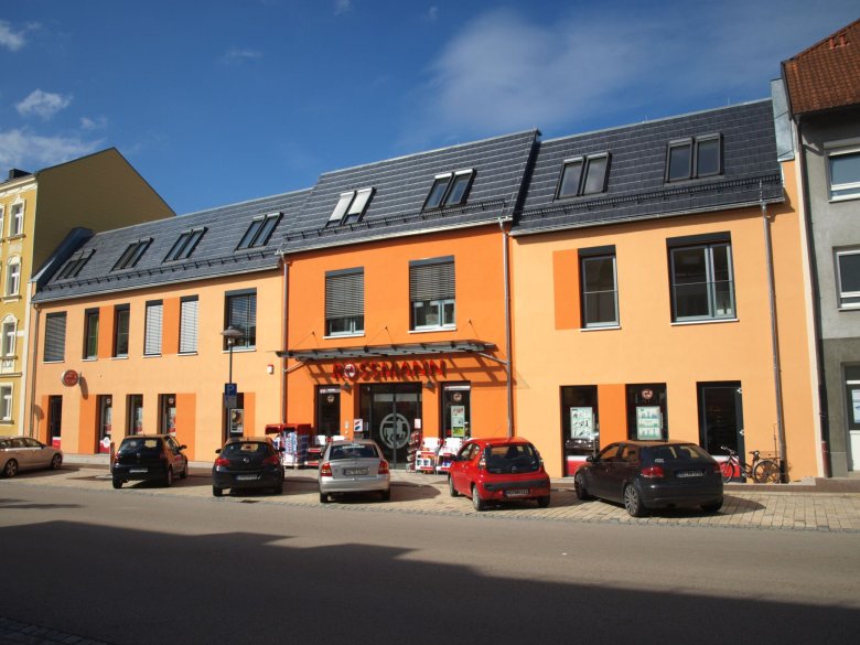 Das Bild zeigt den "ROSSMANN" von der Ludwigstraße aus.