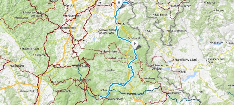 Die Grafik zeigt eine Karte, auf der der Europäische Fernwanderweg mit blau markiert ist.