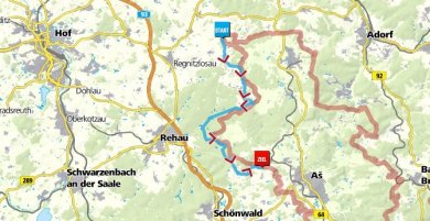 Das Bild zeigt eine Karte, auf der der Ostweg mit blau markiert ist.